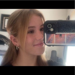 Meet your Posher, Adyson